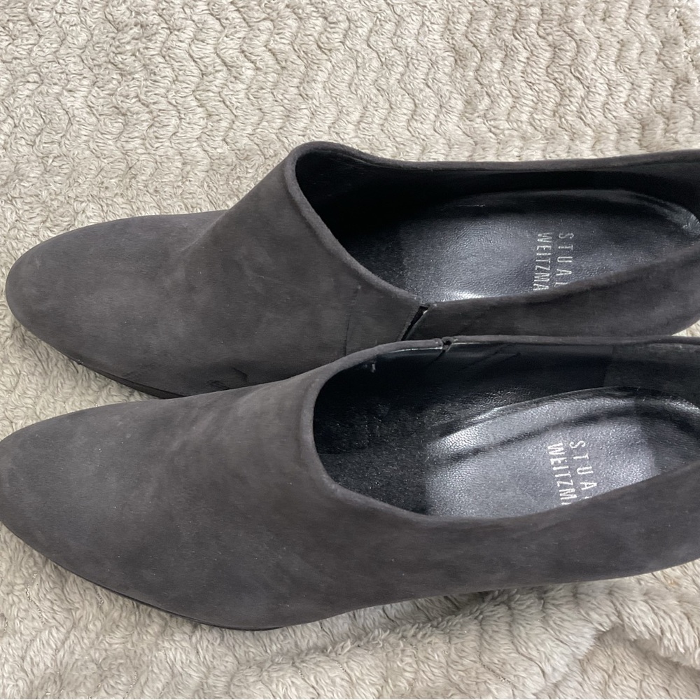 Stuart Weizmann ankle boots. New